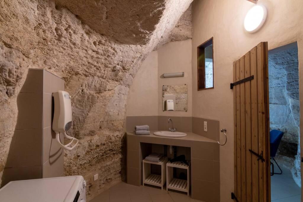 Maison troglodytique Doué La Fontaine Exterior foto