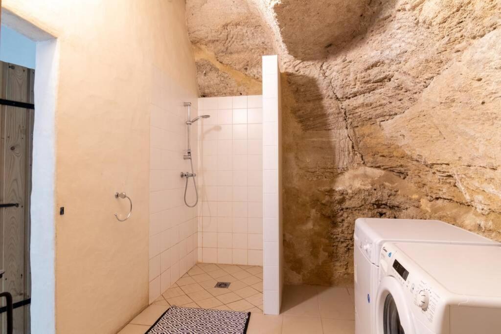 Maison troglodytique Doué La Fontaine Exterior foto