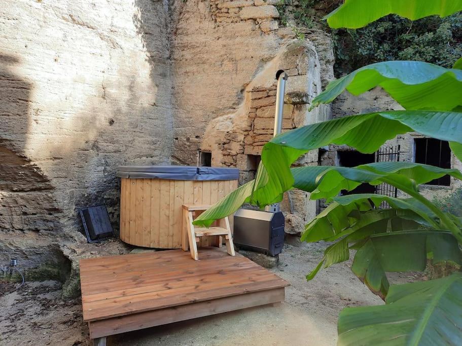 Maison troglodytique Doué La Fontaine Exterior foto